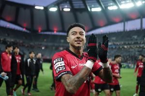 32岁林皇仍单身😂进球网：林加德将ChatGPT称“宝贝、对的人”